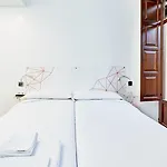 Monjas del Carmen Hostal